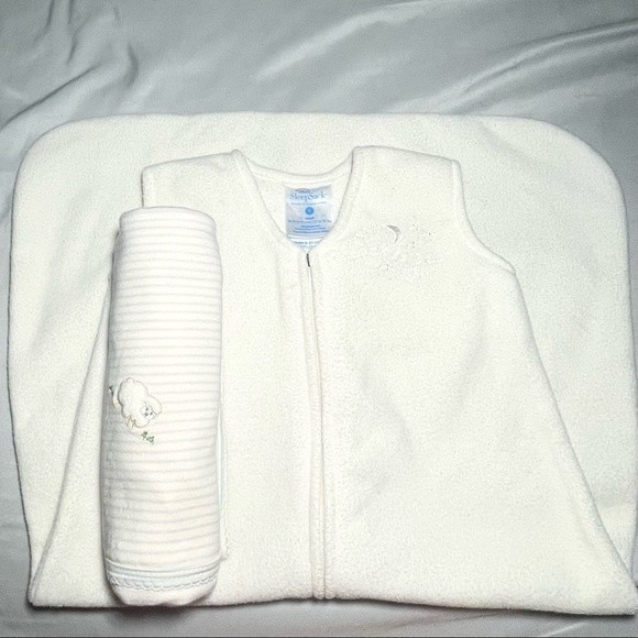 Kissy Kissy & Halo Sleep Sack Size Small BABY LAMB BLANET FLEECE SLEEP SACK - Picture 1 of 7